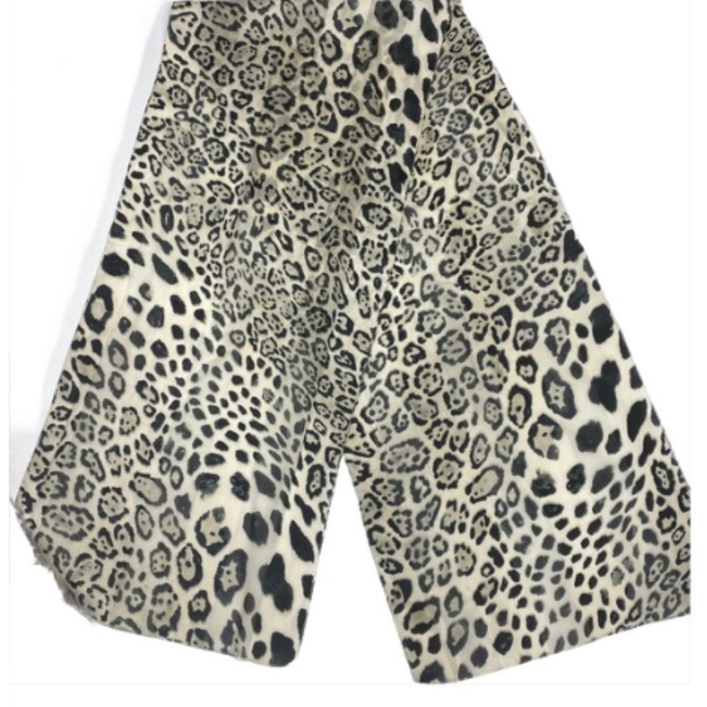 $3 add-on  Leopard Scarf, 61' X13" *P1057